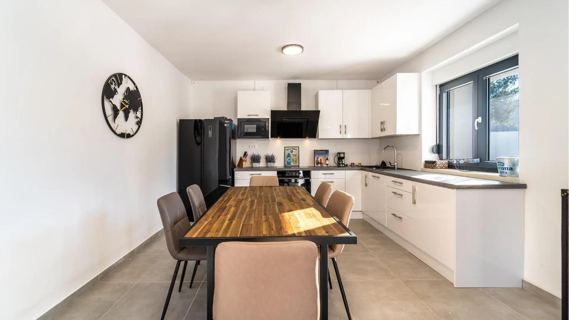 Awesome Home In Pridraga With Jacuzzi